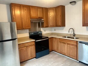 128 Loch Cir in Hampton, VA - Foto de edificio - Building Photo