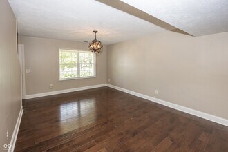 2410 Silver Ct, Unit 2 in Carmel, IN - Building Photo - Building Photo