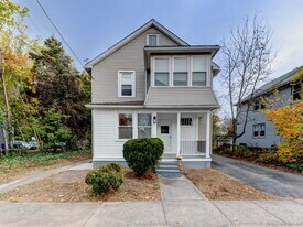 44 Wallace Row in Wallingford, CT - Building Photo