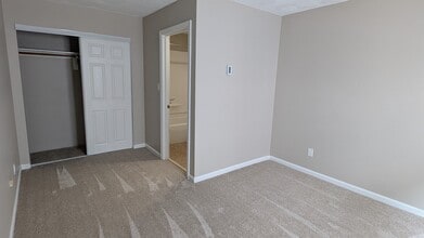 38 Central St, Unit 1 in Ipswich, MA - Building Photo - Building Photo