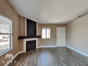 1575 W Warm Springs Rd in Henderson, NV - Building Photo - Building Photo