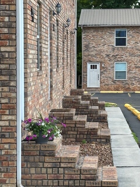 335 W 12th St, Unit C-4 in Cookeville, TN - Building Photo