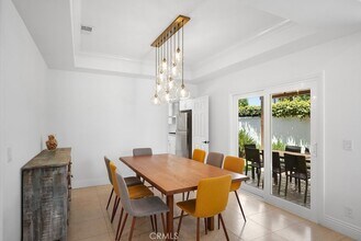 201 La Costa Ct in Costa Mesa, CA - Building Photo - Building Photo