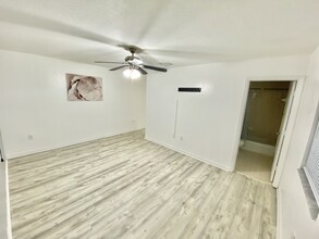 18951 SW 113th Pl in Miami, FL - Building Photo - Building Photo