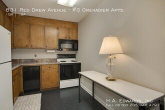 831 Red Drew Ave in Tuscaloosa, AL - Building Photo - Building Photo