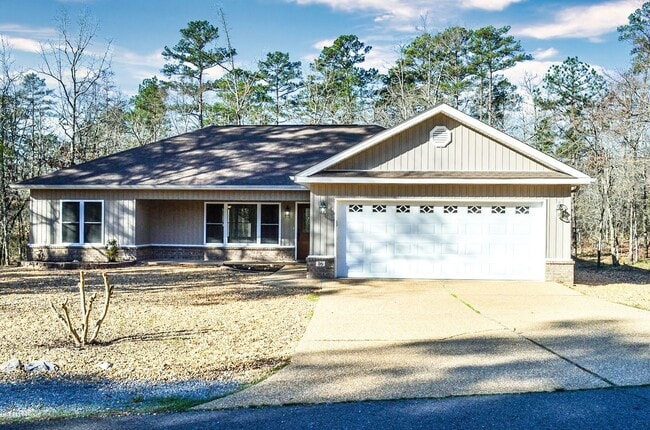 property at 16 Jubileo Ln