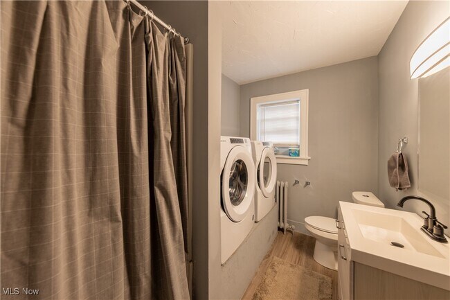 property at 2672 N Moreland Blvd