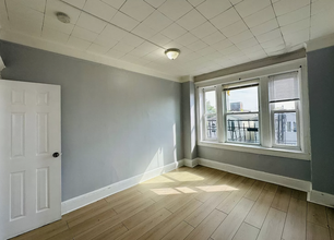 73 Woodlawn Ave in Jersey City, NJ - Building Photo - Building Photo