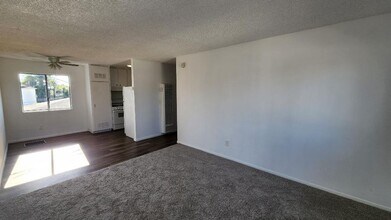 324 Zenith St in Chula Vista, CA - Building Photo - Building Photo