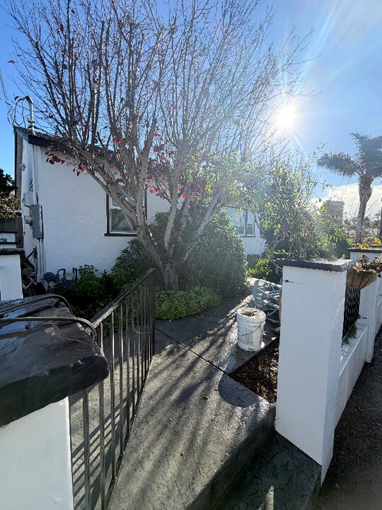 1240 Kenneth St in Seaside, CA - Building Photo