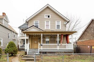 3926 Woodbridge Ave in Cleveland, OH - Building Photo