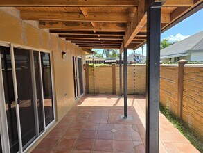 18110 SW 139th Ct in Miami, FL - Building Photo - Building Photo