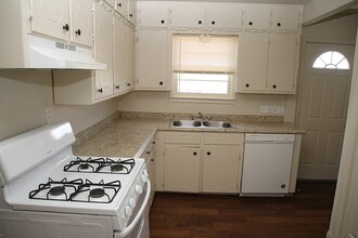 121 N McEntire Ct in White Settlement, TX - Building Photo - Building Photo