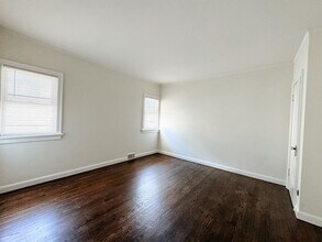 2331 N 54th St, Unit 2333 N. 54th St in Milwaukee, WI - Foto de edificio - Building Photo