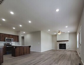 111 E Rosalie St in Strafford, MO - Building Photo - Building Photo