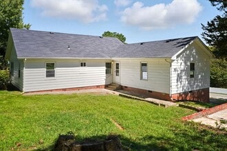913 E Harden St in Graham, NC - Building Photo - Building Photo