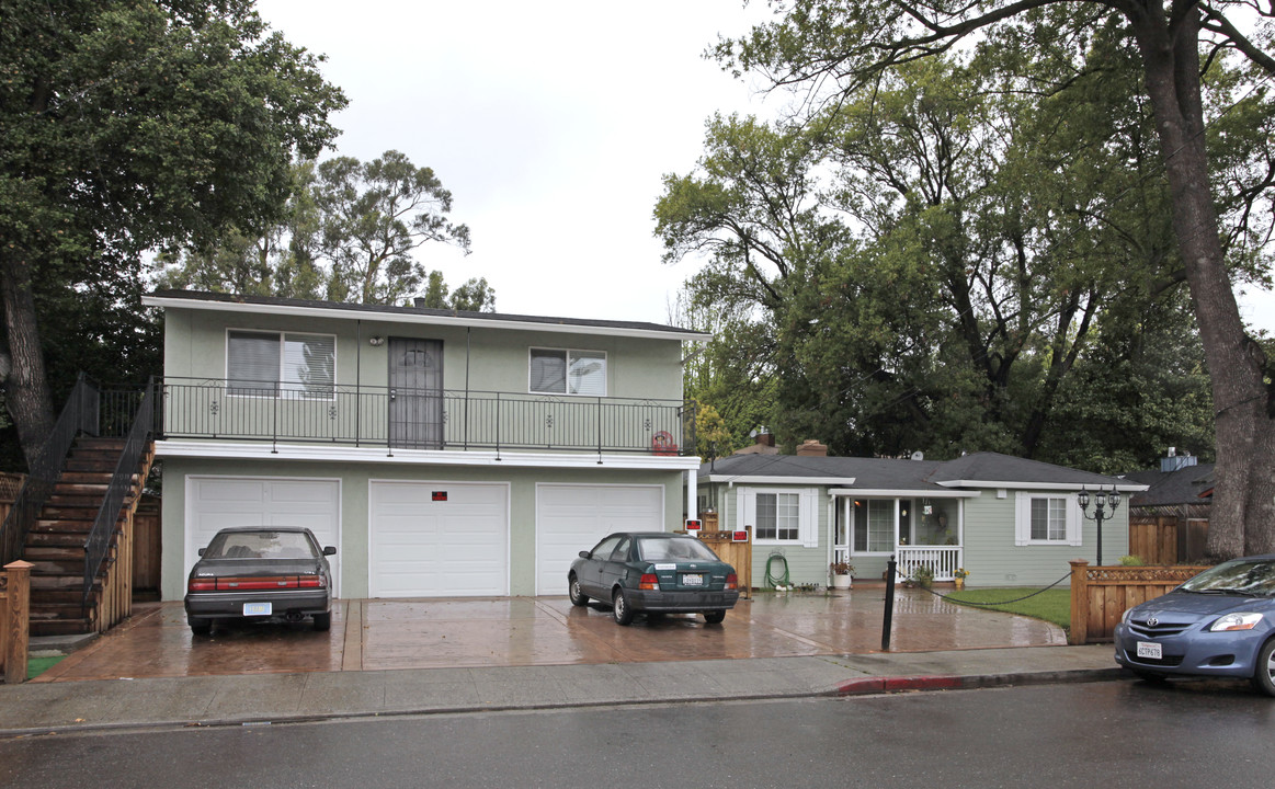 1903-1905 Cooley Ave in East Palo Alto, CA - Foto de edificio