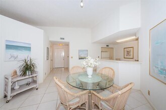 6151 Bahia Del Mar Blvd S in St. Petersburg, FL - Building Photo - Building Photo