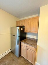 213 Beacon St, Unit 4 in Somerville, MA - Building Photo - Building Photo