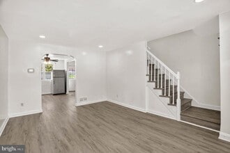 5427 Channing Rd in Baltimore, MD - Foto de edificio - Building Photo