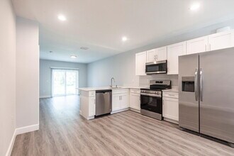 17155 Belmont Ave in Port Charlotte, FL - Building Photo - Building Photo