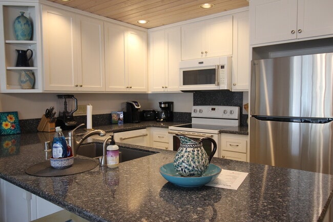 2698 Spyglass Dr, Unit #1 in Pismo Beach, CA - Building Photo - Building Photo