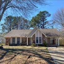 8401 Southernwood Cove, Unit AUCMTK in Southaven, MS - Building Photo