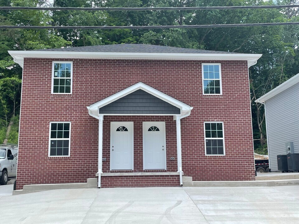 1015 W 5th St, Unit 9 in Corbin, KY - Building Photo