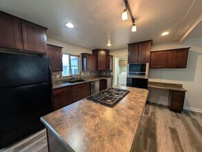 1167 Westview Dr in Sterling, CO - Building Photo - Building Photo