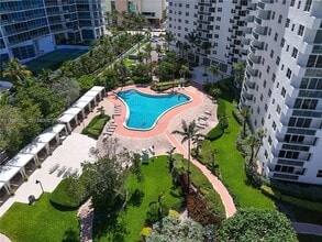 3001 S Ocean Dr, Unit 1107 in Hollywood, FL - Building Photo - Building Photo