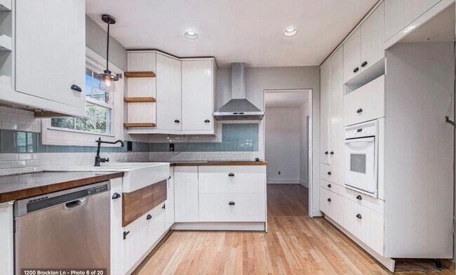 1200 Brockton Ln in Charlotte, NC - Building Photo - Building Photo