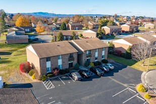 1624 Buttonwood Ct in Harrisonburg, VA - Foto de edificio - Building Photo