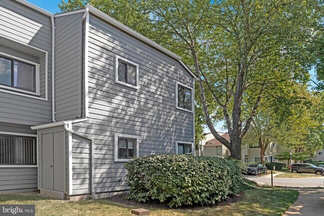 1964 Villaridge Dr in Reston, VA - Building Photo - Building Photo