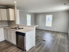 45 E Arizona in Belleville, MI - Building Photo - Building Photo