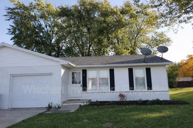 2586 E Bluelick Rd in Lima, OH - Building Photo - Building Photo