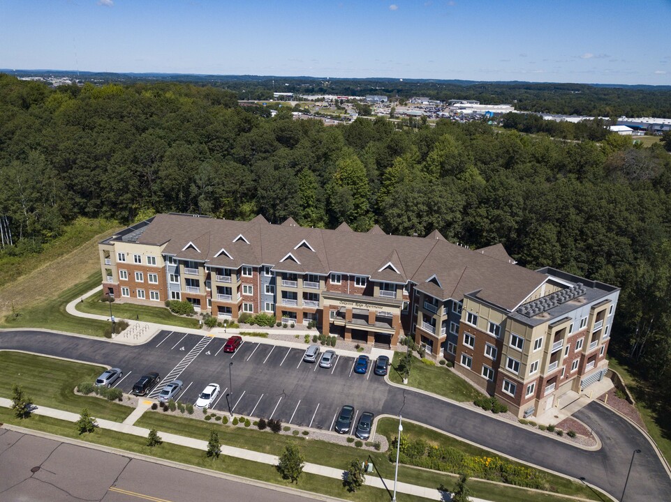 Oakwood Ridge Apartments in Eau Claire, WI - Foto de edificio