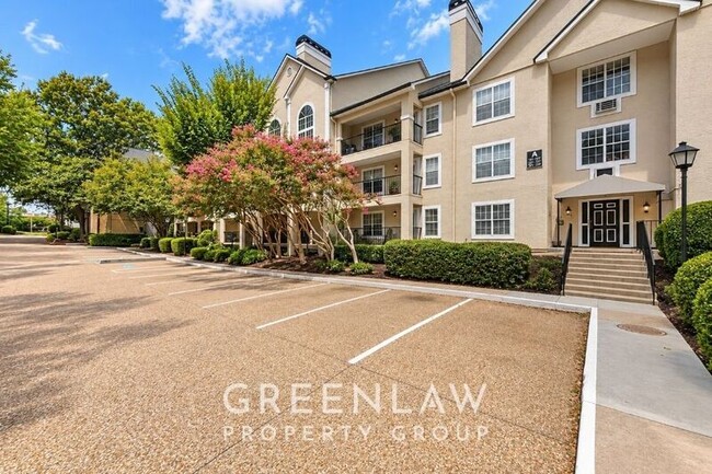 property at 3655 Habersham Rd NE
