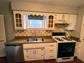 240 Ridgewood Ave in Pittsburgh, PA - Building Photo - Building Photo