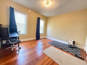 53 Litchfield St, Unit 1 in Boston, MA - Building Photo - Building Photo