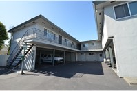 Middlefield Court in Redwood City, CA - Foto de edificio - Building Photo