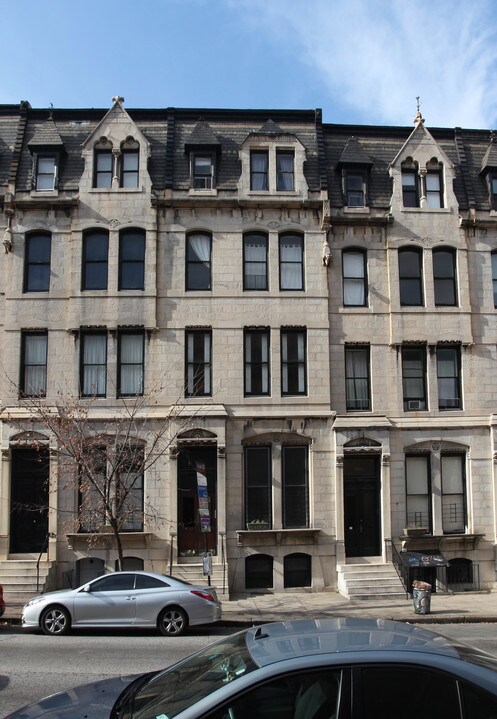 1222 St Paul St in Baltimore, MD - Building Photo