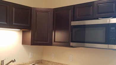 404 Jackson St, Unit 1 in Windham, CT - Building Photo - Building Photo