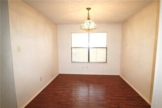 15706 Racine Cove in Austin, TX - Foto de edificio - Building Photo