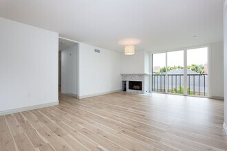 4082 Albatross St in San Diego, CA - Building Photo - Building Photo
