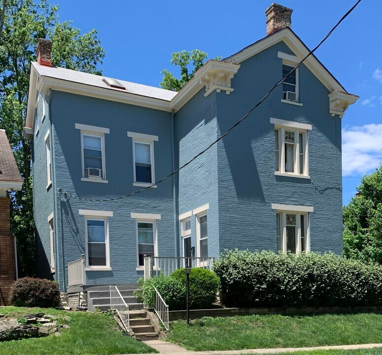 3729 Maple Park Ave in Cincinnati, OH - Building Photo