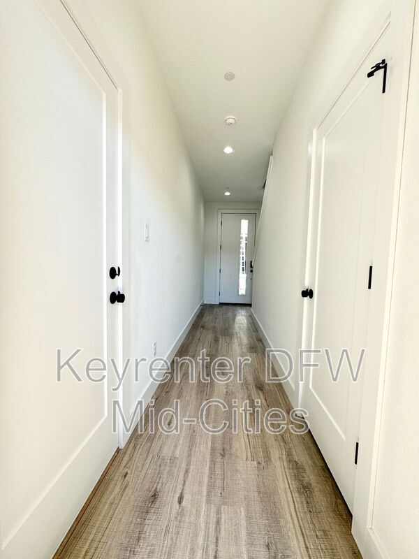 7311 Uloho Wy in Dallas, TX - Building Photo - Building Photo