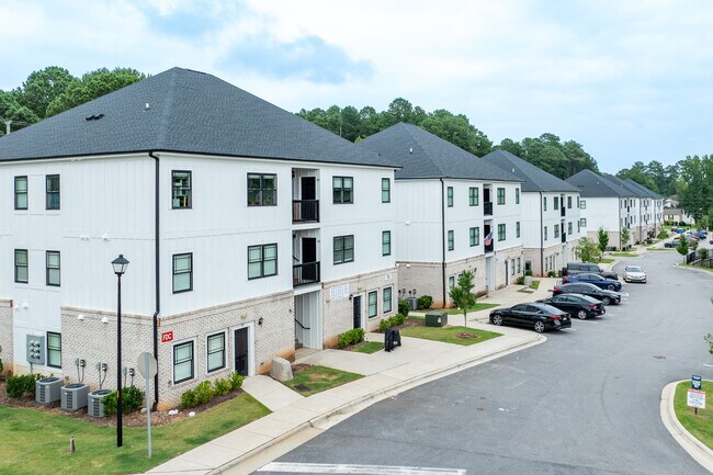 Academy Overlook in Clayton, NC - Building Photo - Building Photo