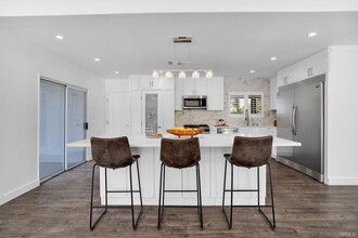 5830 Elba Pl in Los Angeles, CA - Building Photo - Building Photo