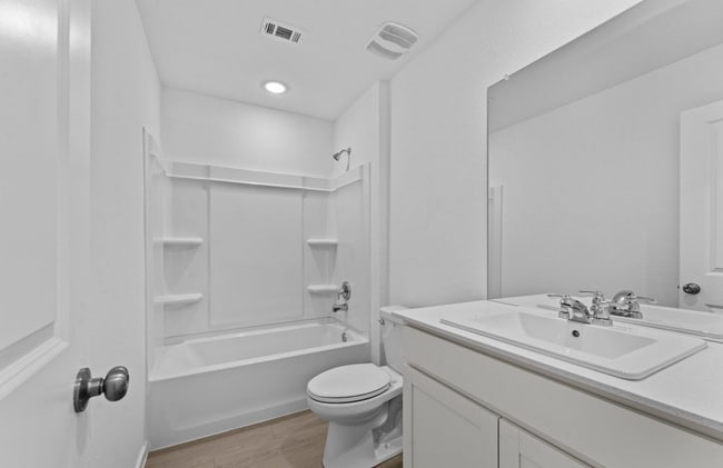 3824 Swift Fox Rd in New Braunfels, TX - Foto de edificio - Building Photo