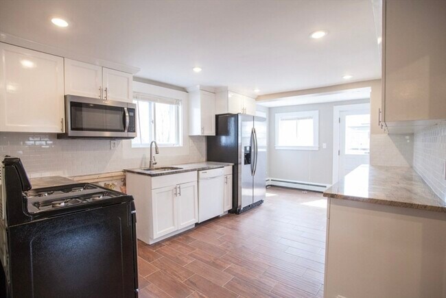 117 Addison St in Boston, MA - Building Photo - Building Photo